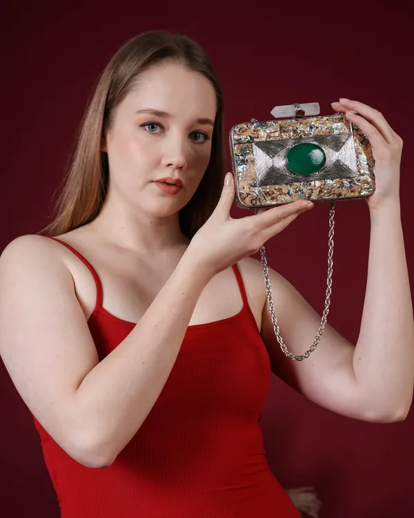 Zenya_Quartz_MOP_Clutch